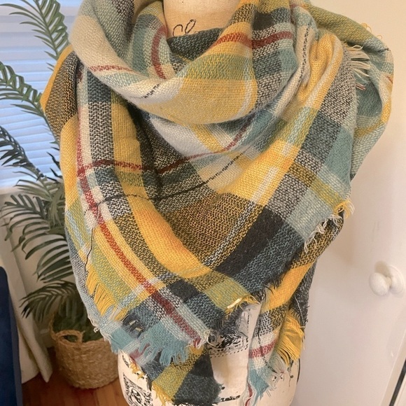 Oversized Scarf and CC Hat Bundle - Picture 1 of 7